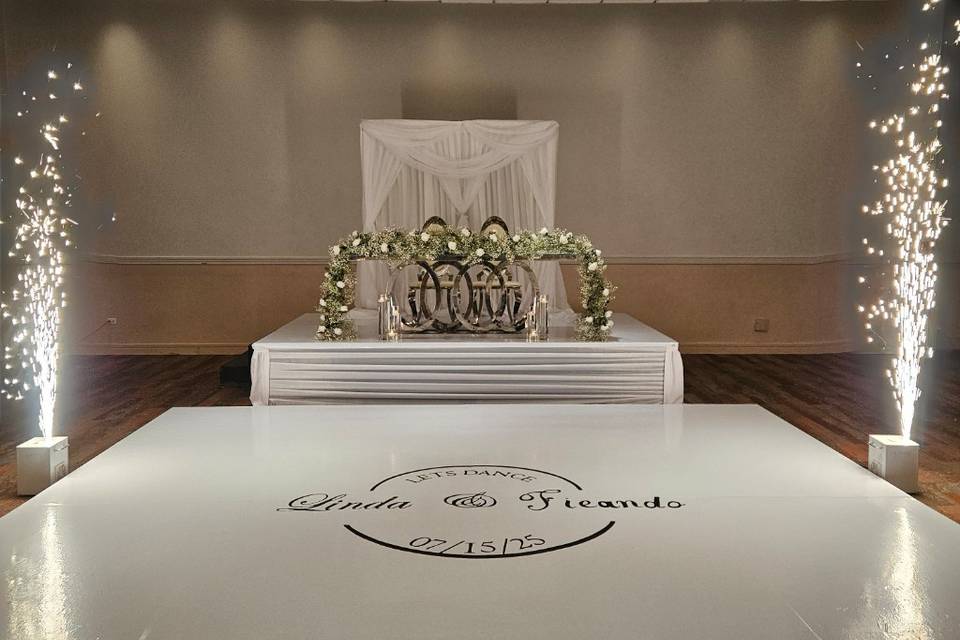 Head Table with Dancefloor and