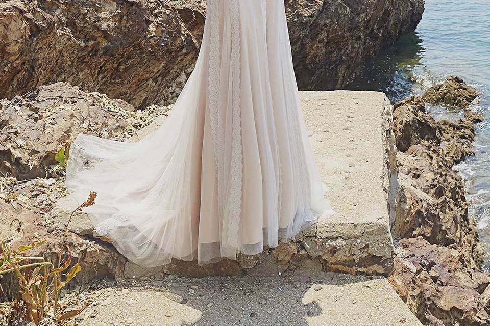 Sleek lace wedding gown