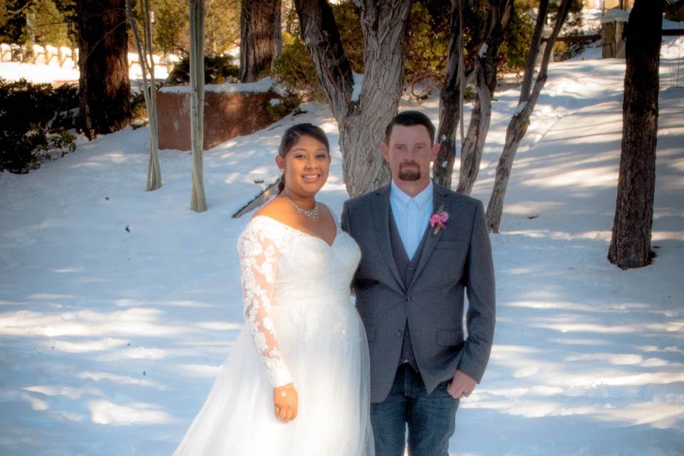 Newlyweds in snow