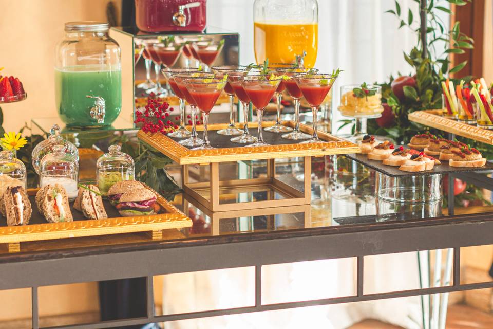 Canapes & Cocktails