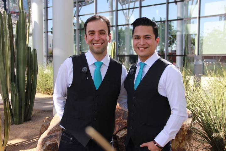 LUIS & MIGUEL