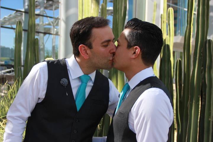 LUIS & MIGUEL