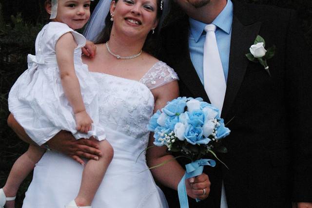 Bride and groom plus one - Digitalescapes photography