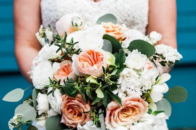 Photography: Luma Weddings
Bouquet: Melanie Benson Floral