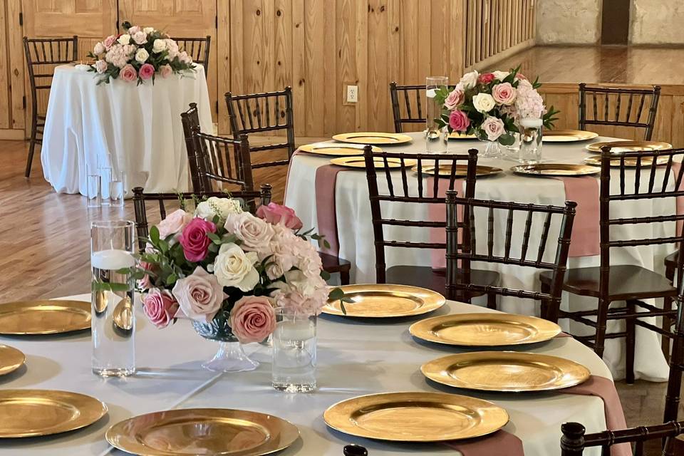 Aisle/Cross Decor