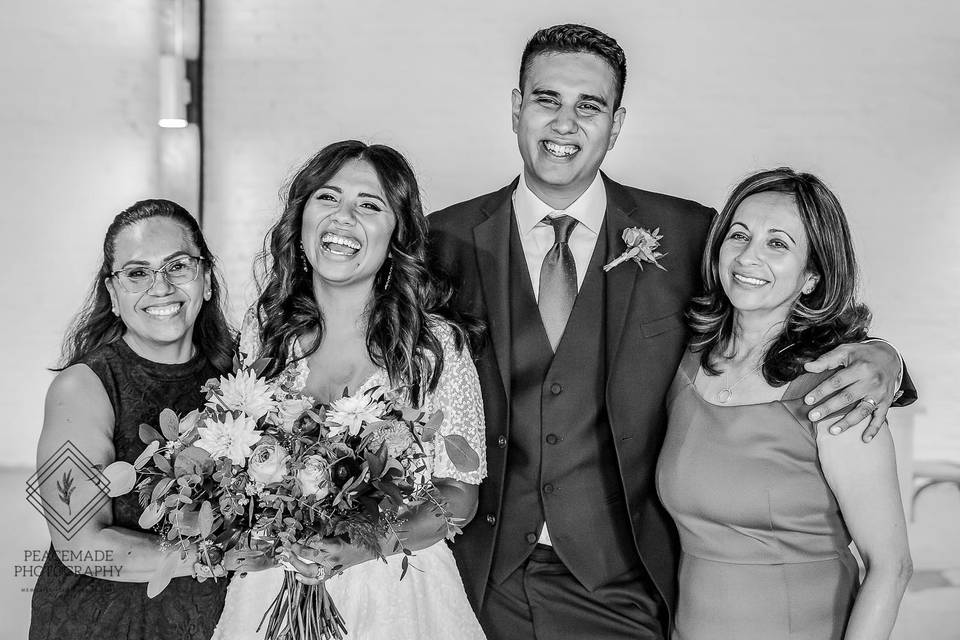 Family Photo | PeaceMade Photo