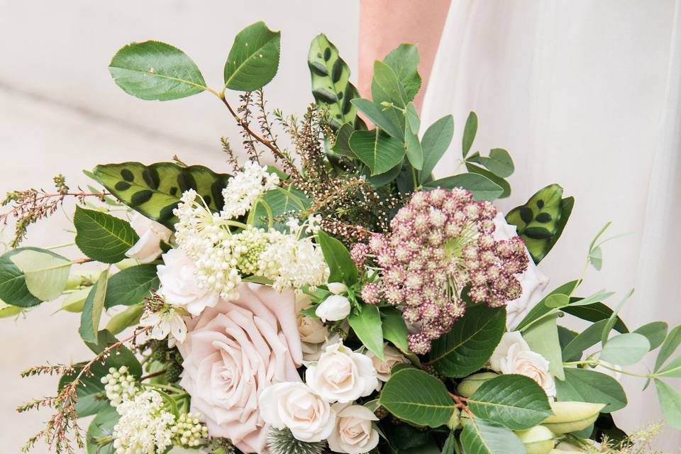 White and blush bouquet