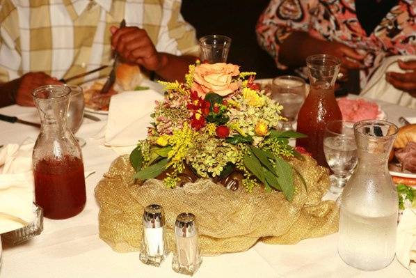 Fall Centerpiece with Hydrangias & Roses