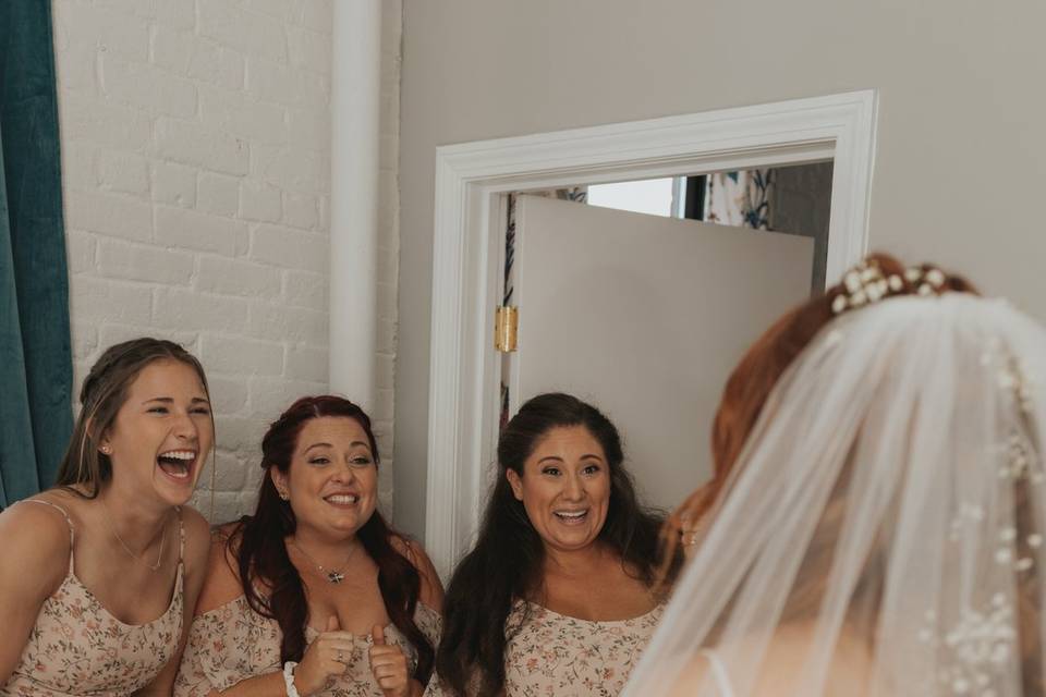 Bridesmaids/getting ready