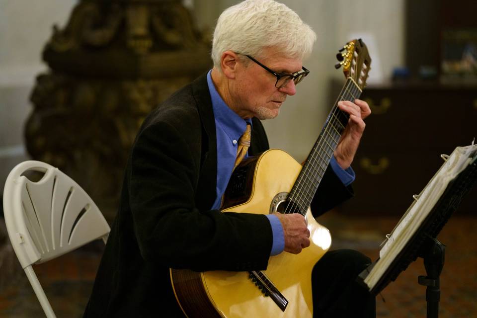 Jonathan Kunkle Classical Guitarist