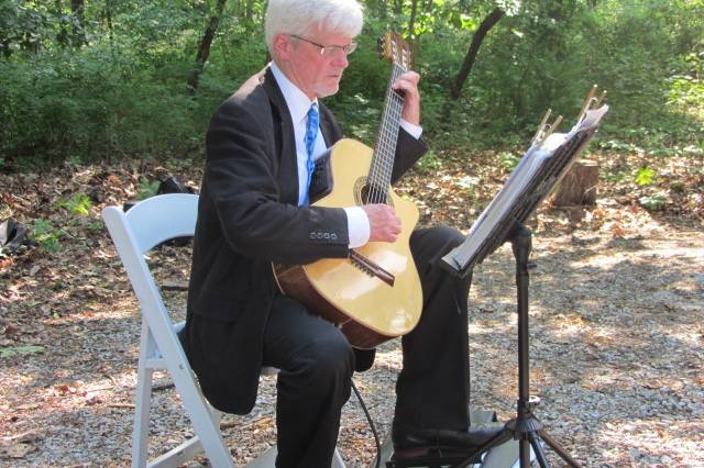 Jonathan Kunkle Classical Guitarist