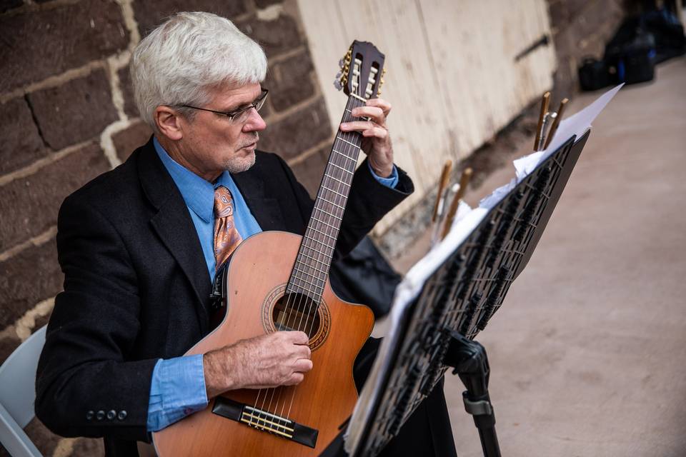 Jonathan Kunkle Classical Guitarist