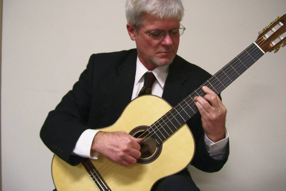 Jonathan Kunkle Classical Guitarist