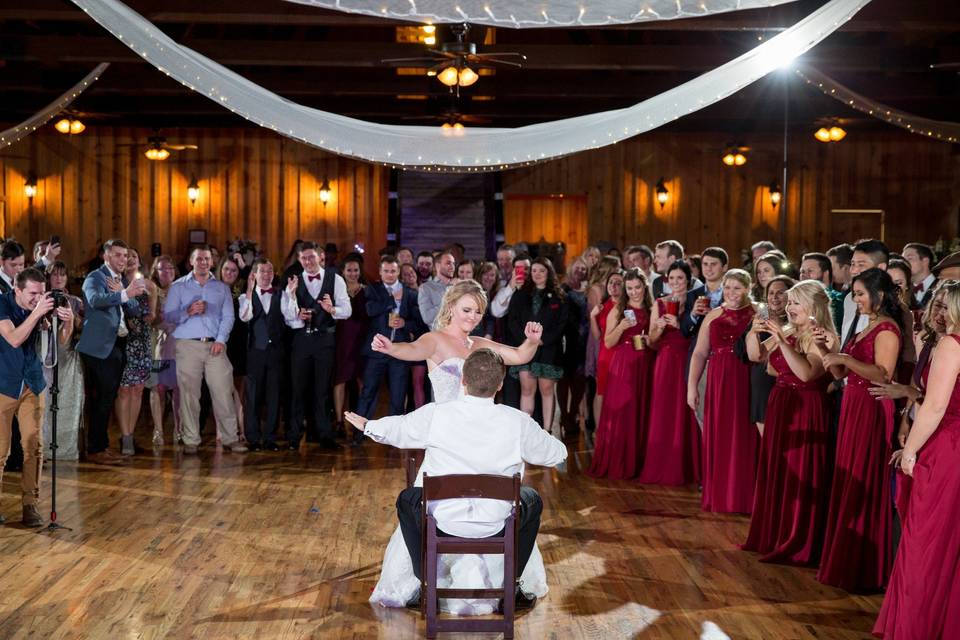 Bride groom dance