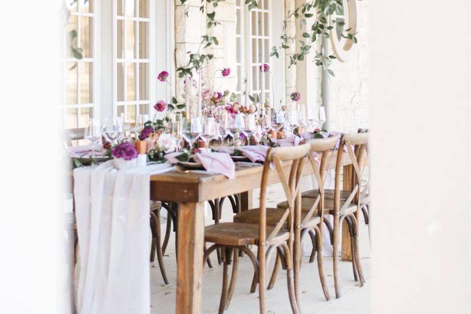 Light & airy bridal table