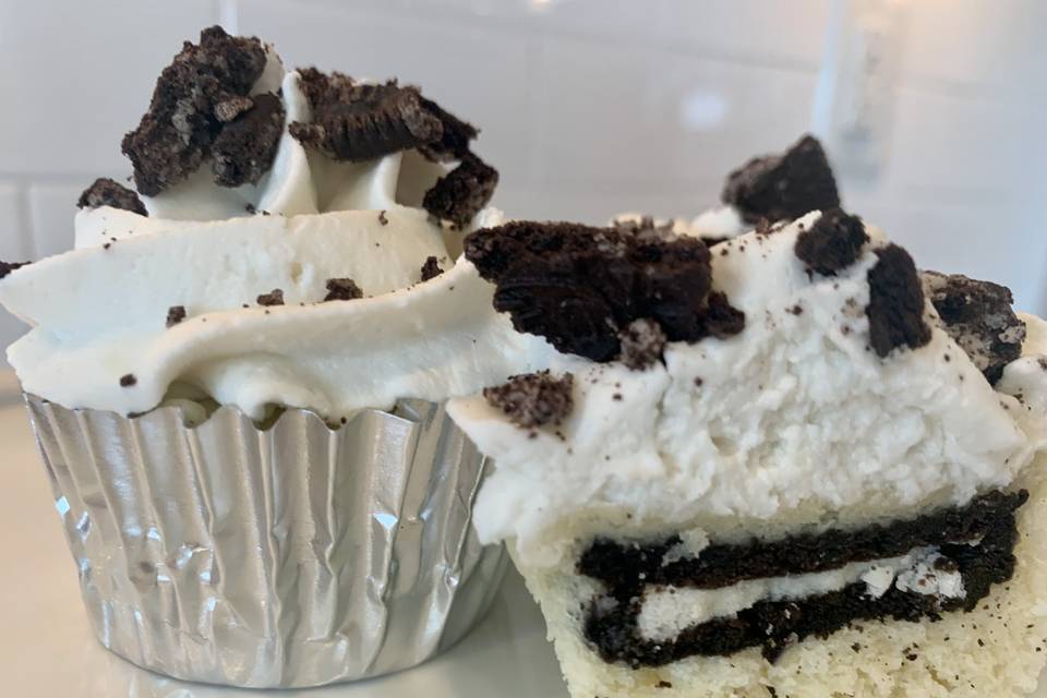 Scrumptious oreo cupcakes