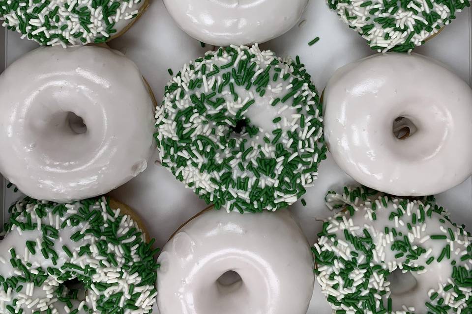 Custom donuts for wedding themes