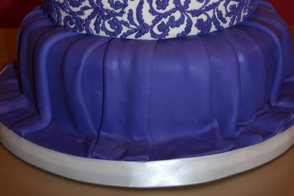 Royal blue cake design