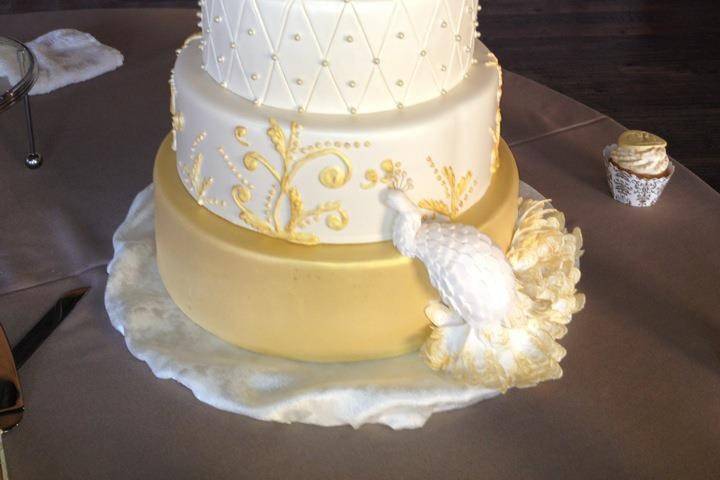 Gold fondant cake