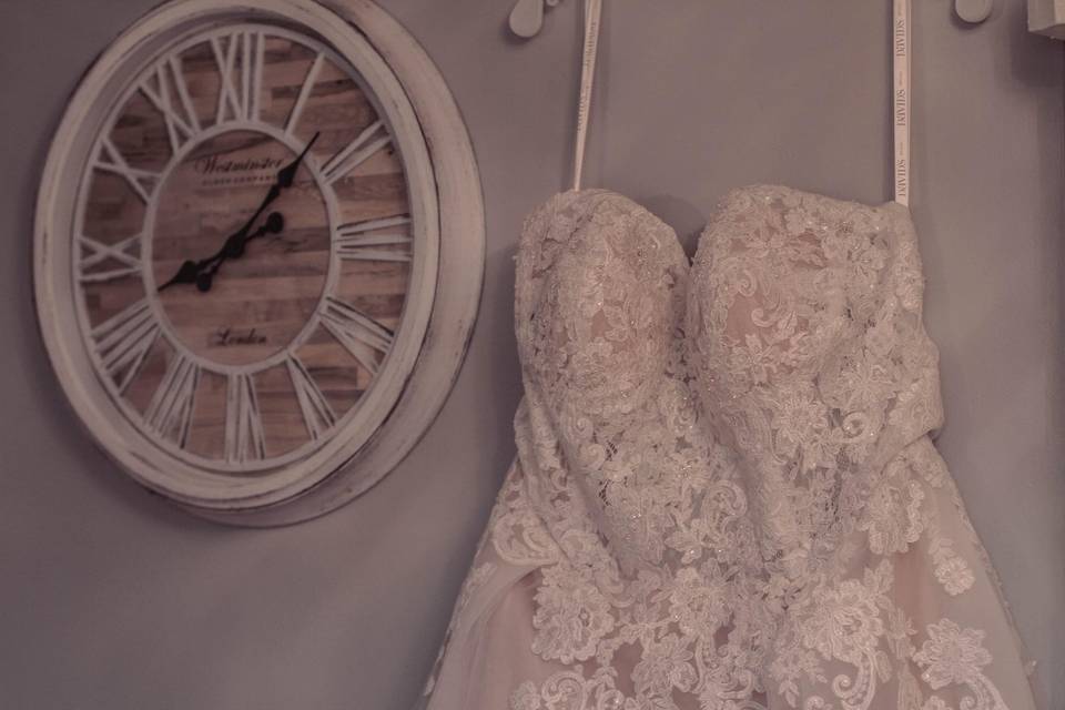 Dress/Clock