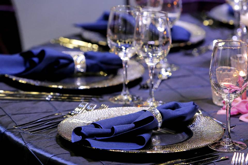 Midnight Elegance Tablescape