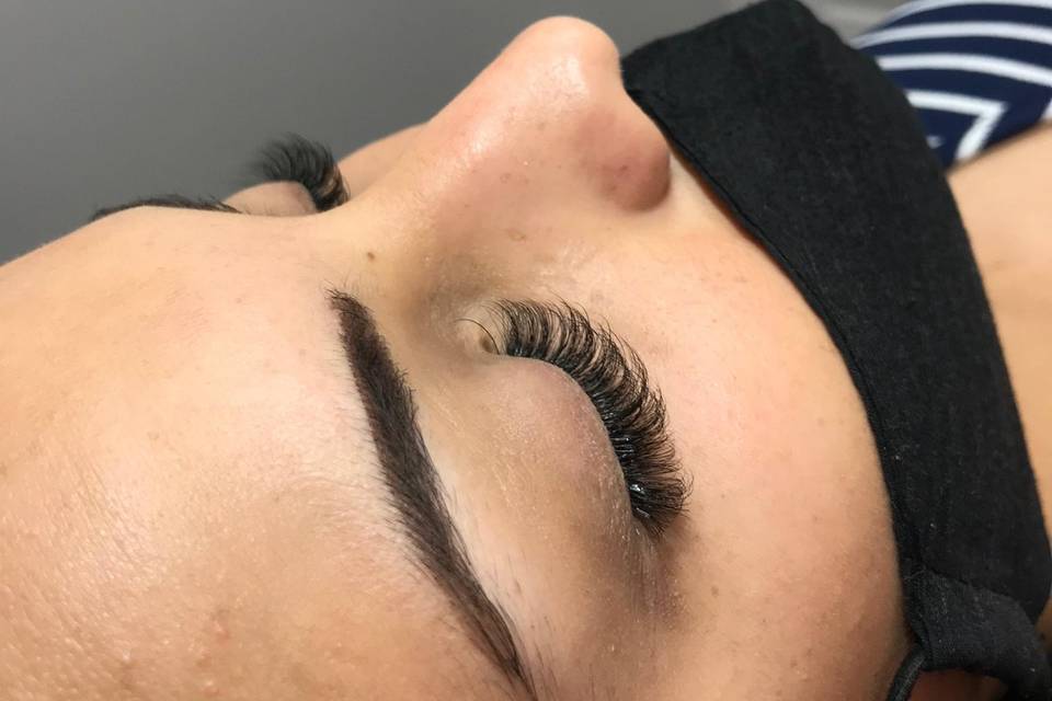 Hybrid Lash Extensions