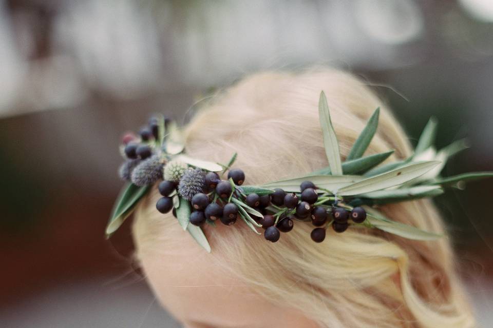 Mermaid-inspired wedding florals | Photo courtesy of Sweet Julep Photography