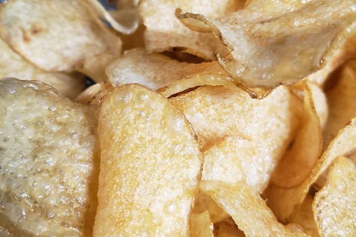 Crispy potato chips