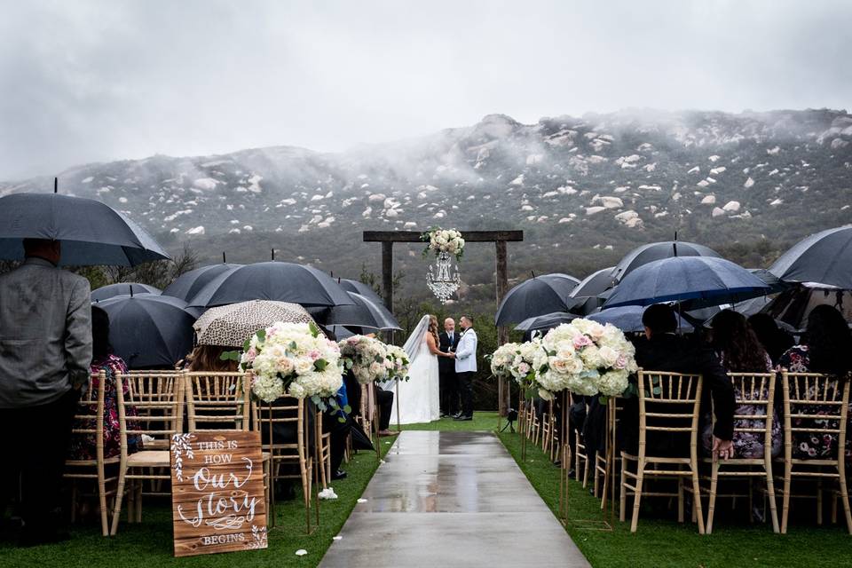 Rainy day wedding in temecula