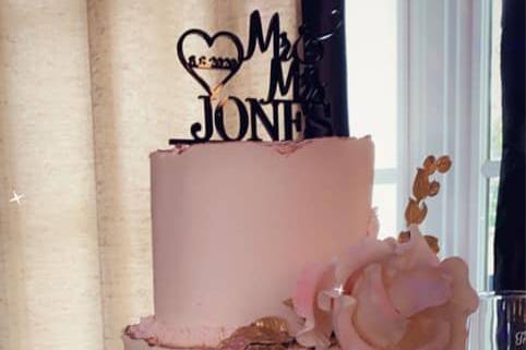 2 tier blush and cream cake