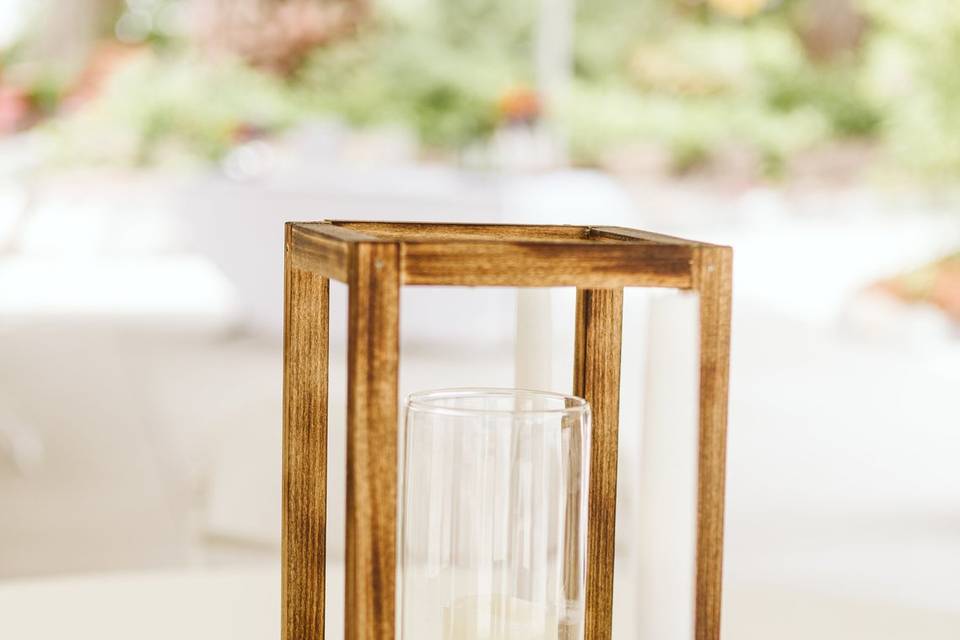 Wood lantern centerpieces