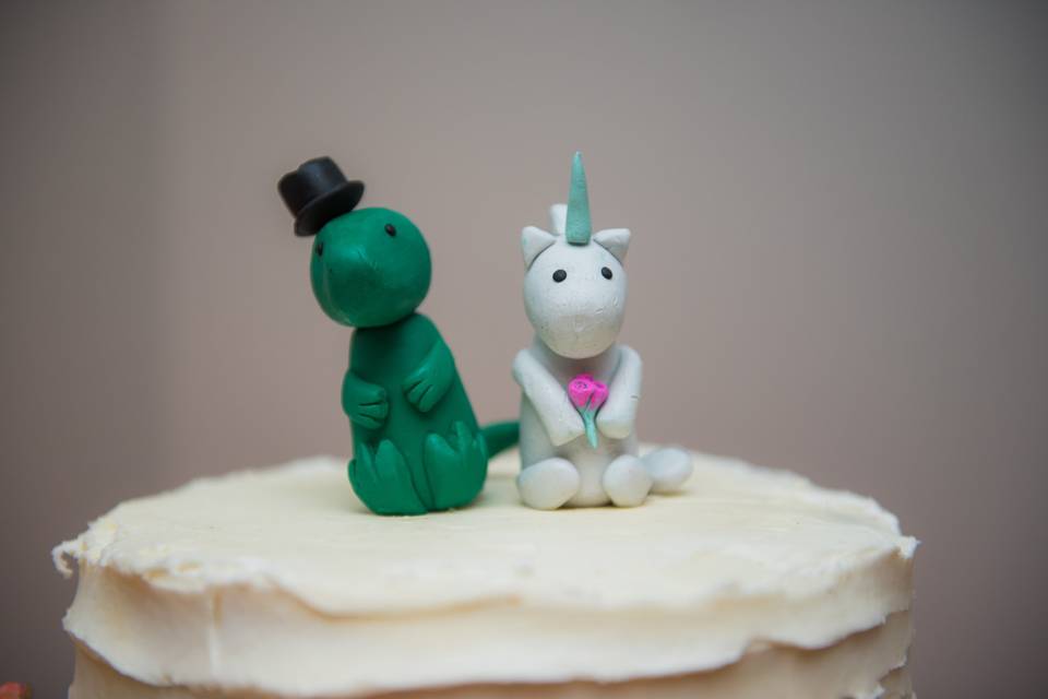 Cake topper