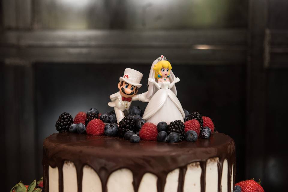 Cake topper