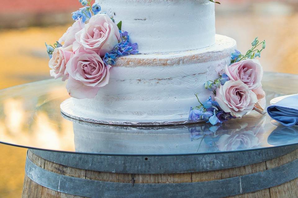 Wedding cake with rose details