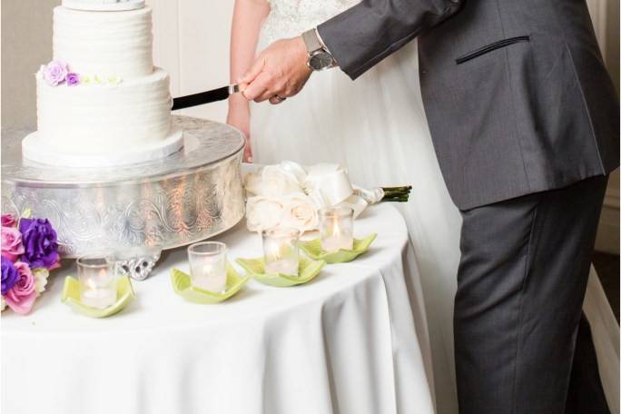 Cutting of the wedding cake