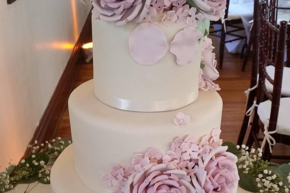 Pink garden rose wedding cake