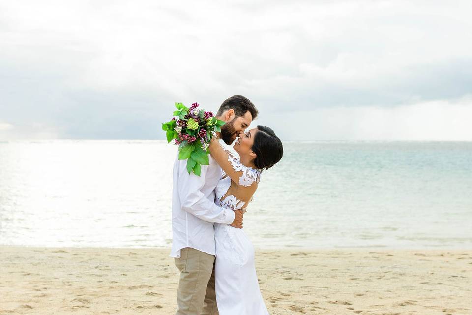 Wedding photos hawaii