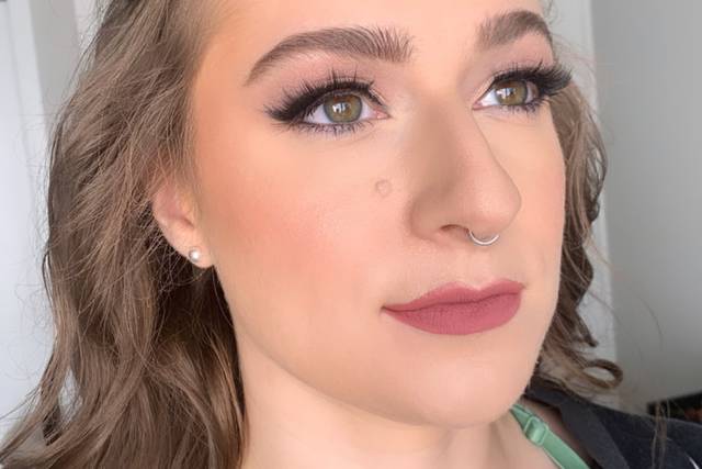 Bold liner look