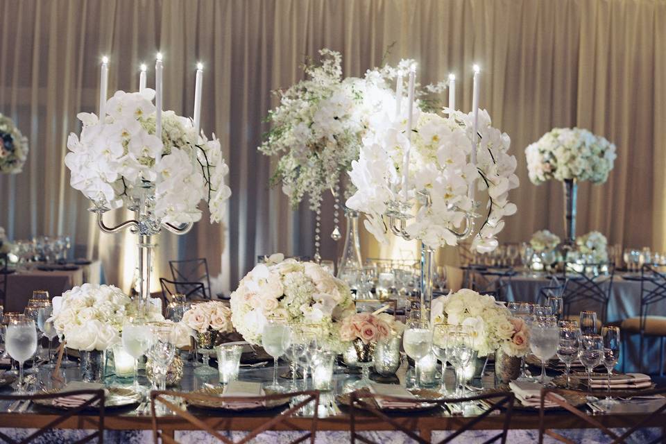 White floral centerpieces