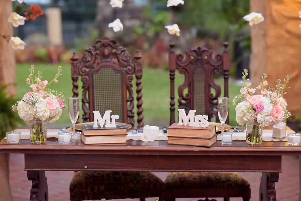 Sweetheart table