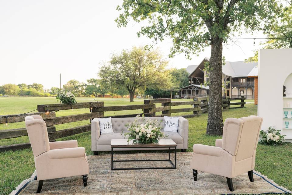 Outdoor Furniture Set UP