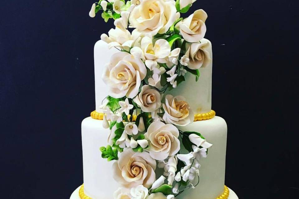 Fondant wedding cake