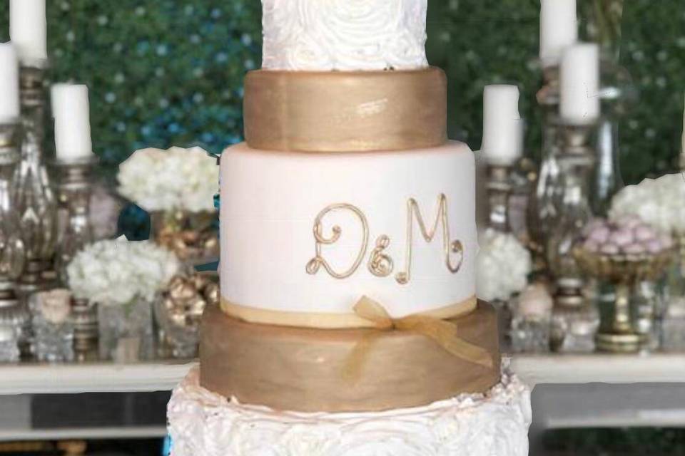 Fondant wedding cake
