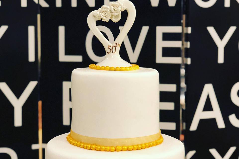 Fondant wedding cake
