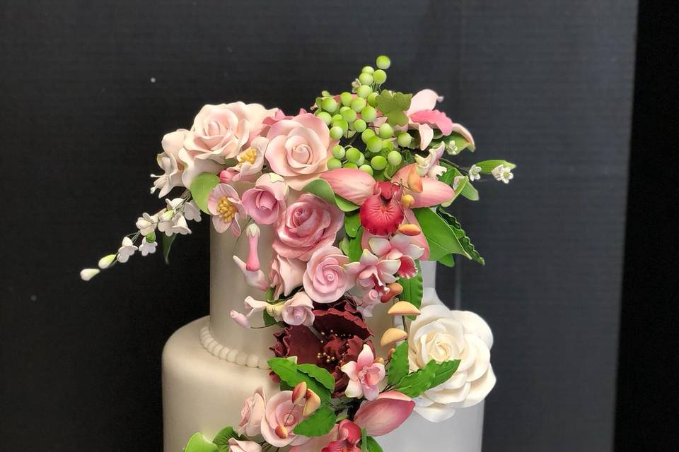 Fondant wedding cake
