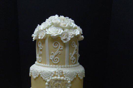 Fondant wedding cake