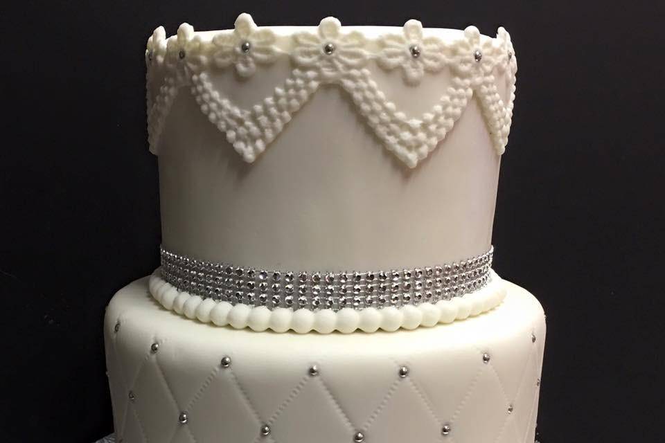 Fondant wedding cake