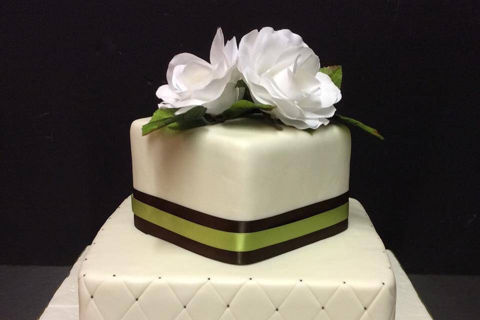 Fondant wedding cake