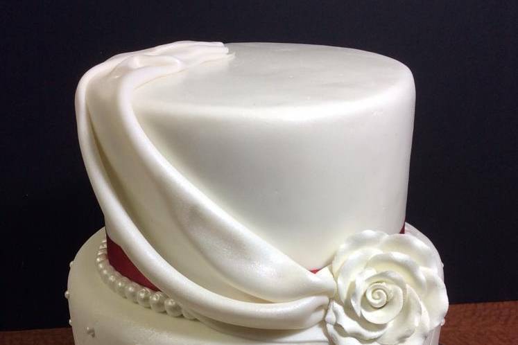 Fondant wedding cake