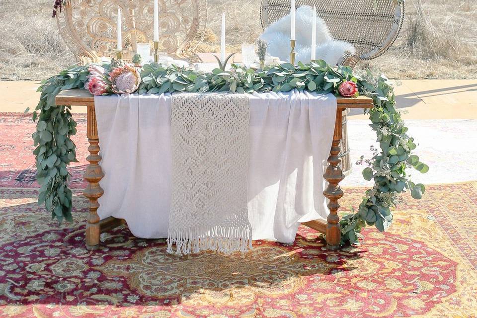 SWEETHEART TABLE Rentals